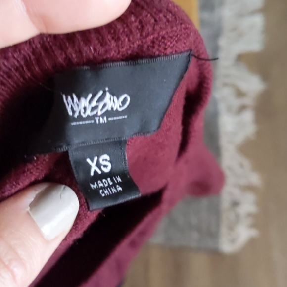 Sweater - Picture 3 of 4